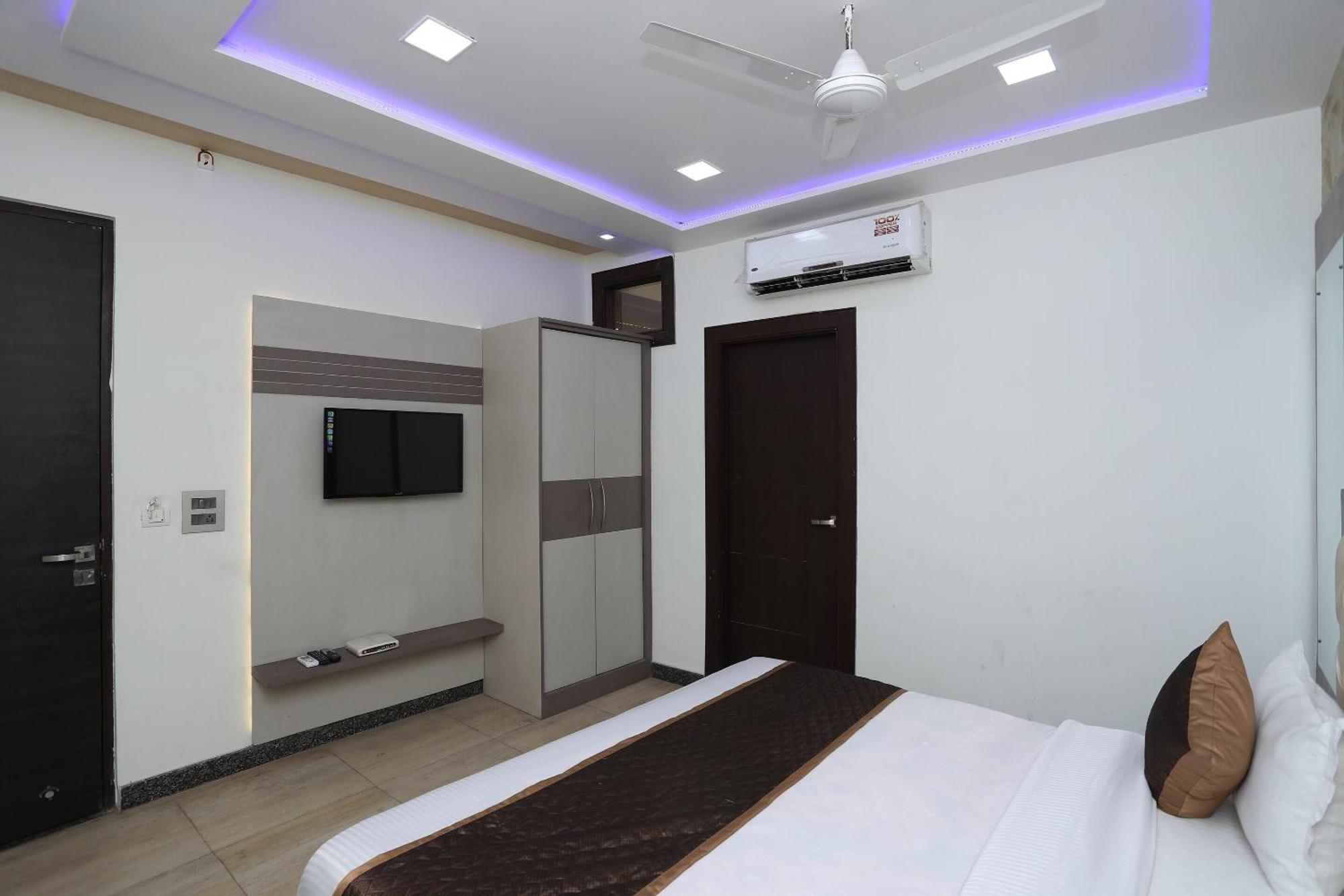 Oyo Hotel Vaishnavi Heritage Inn Agra  Esterno foto